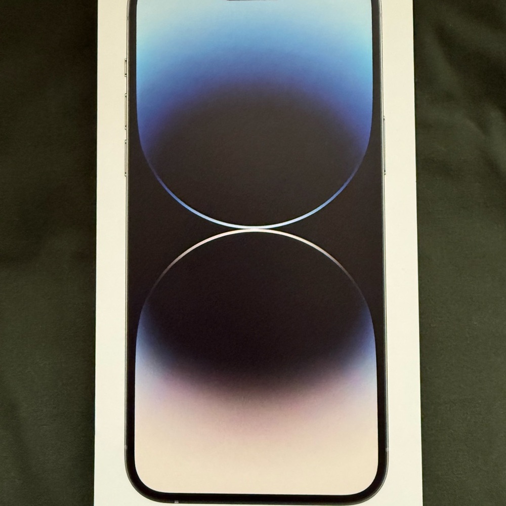 Apple iPhone 13 Pro Max - Silver - Picture 3 of 15